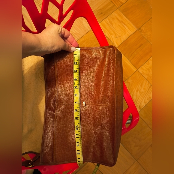 Valentino Brown Vintage Bag W Peeling Insoles 10x14x3 Inches - Picture 9 of 16